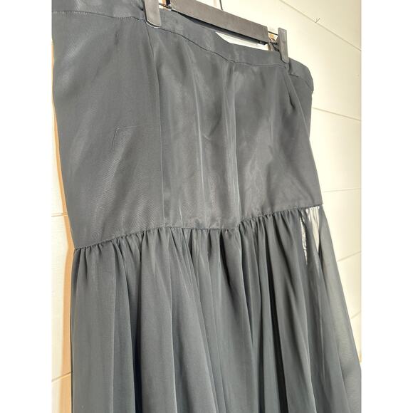 ELISSA Vintage Black Skirt, Sheer Layered Bottom Size 12, Side Zip, Pristine! - Picture 2 of 3